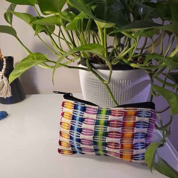 Fair Trade Colorful Handmade Cosmetic Bag | Travel Bag | Coin Purse NWOT - Picture 1 of 2